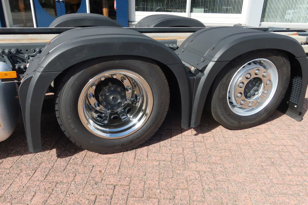 Mercedes-Benz Actros 2642 LL Chassis Cabine Giga space 14