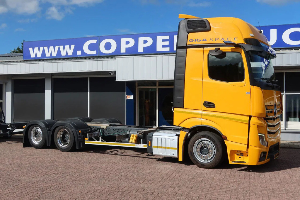 Mercedes-Benz Actros 2642 LL Chassis Cabine Giga space 21