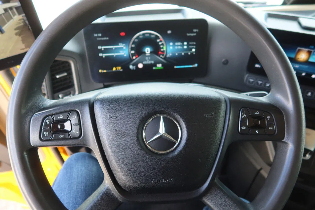 Mercedes-Benz Actros 2642 LL Chassis Cabine Giga space 7