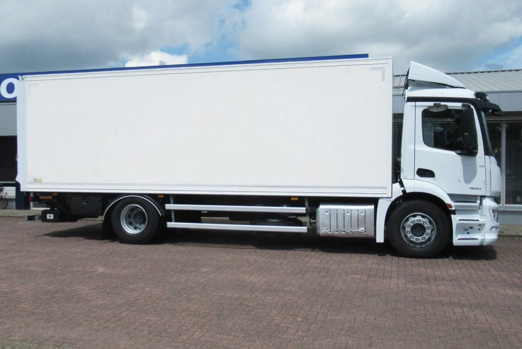 Mercedes-Benz Actros 1832 1832 LL 4x2 21