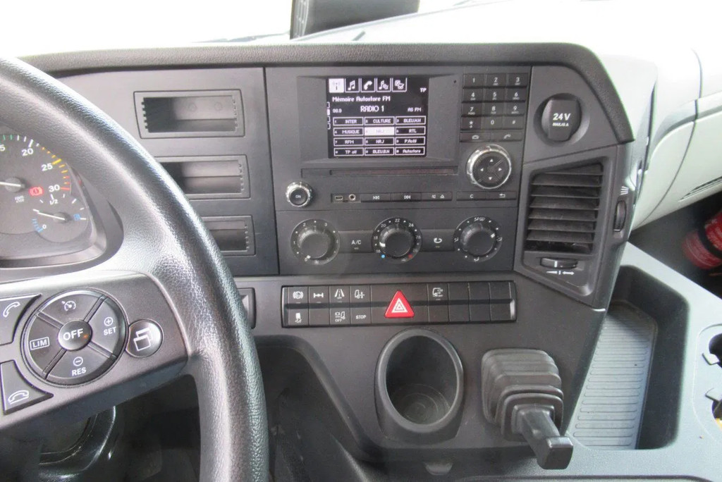 Mercedes-Benz Actros 1832 1832 LL 4x2 9