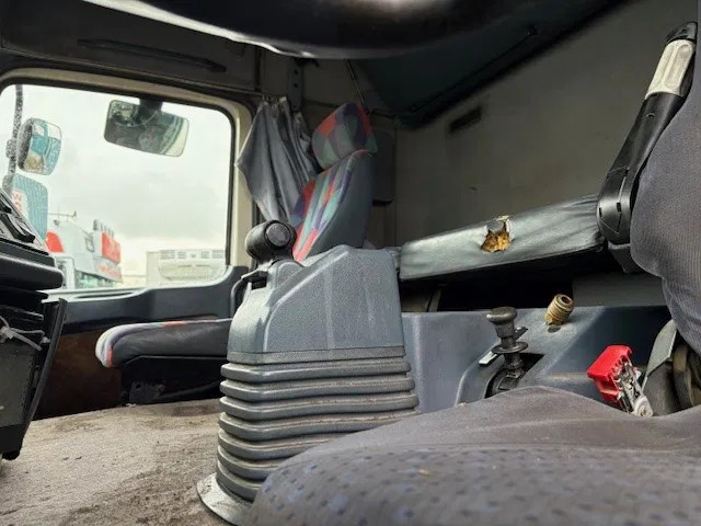 Mercedes-Benz Actros 1843 LS (MP1) (EPS WITH CLUTCH (3 PEDALS) / AIRCONDITIONING / SUNVISOR / ETC.) 8