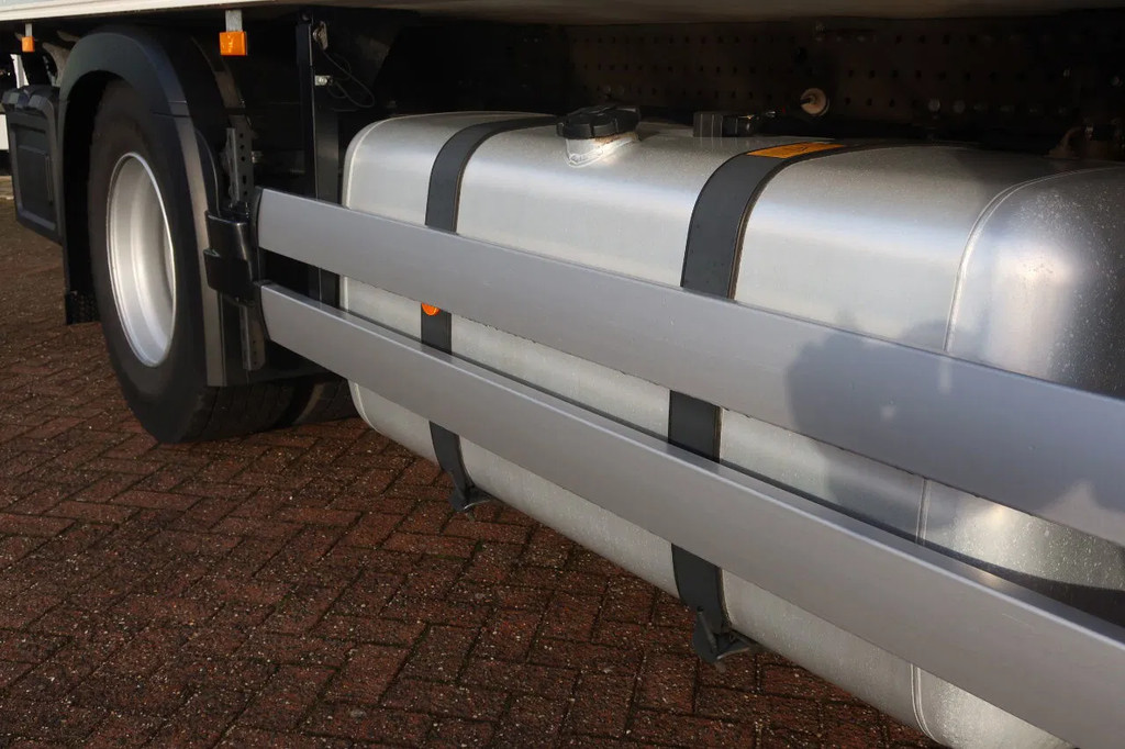 Mercedes-Benz Actros 1936 LL Koel/Vries Bi-Temp 15