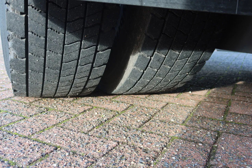 Mercedes-Benz Actros 1936 LL Koel/Vries Bi-Temp 18