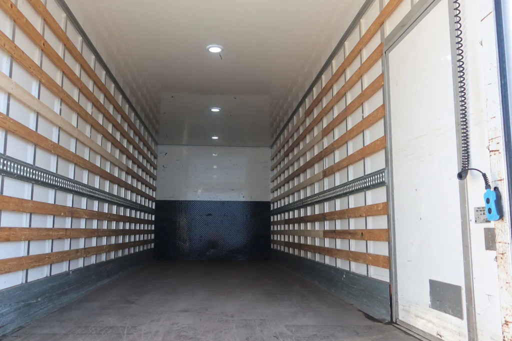 Mercedes-Benz Actros 2127L Bak+ Klep 2000kg Euro6 17