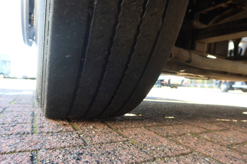Mercedes-Benz Actros 2127L Bak+ Klep 2000kg Euro6 21
