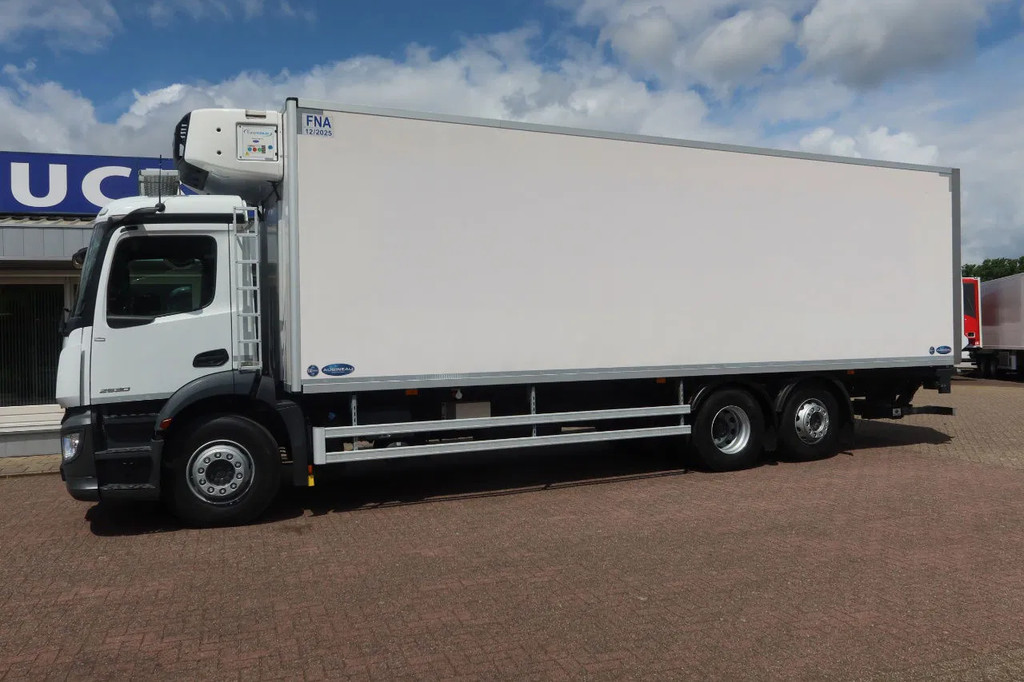 Mercedes-Benz Actros 2530 L Koel/Vries + Laadklep DHollandia 2500kg 13
