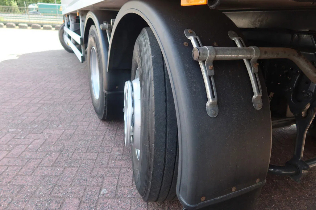 Mercedes-Benz Actros 2530 L Koel/Vries + Laadklep DHollandia 2500kg 17