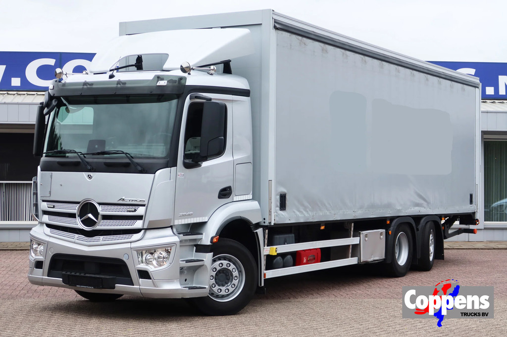 Mercedes-Benz Actros 2646 Curstainside Dhollandia 3.000kg ladebordwand Euro 6