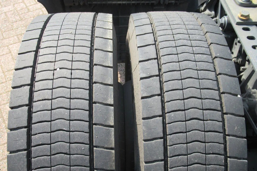 Mercedes-Benz Antos 1833 L 14