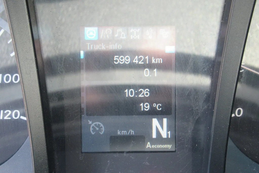 Mercedes-Benz Antos 1833 L 9