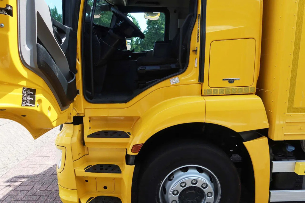 Mercedes-Benz Antos 1933 L Bak+Klep met Schuifwand + Ringfeder 9