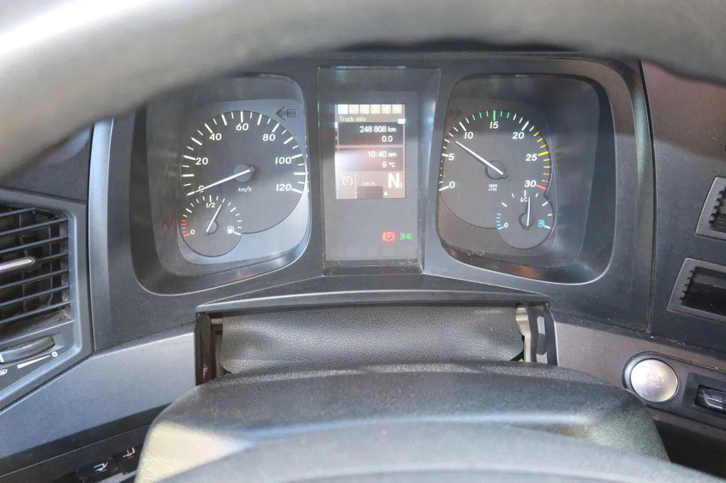 Mercedes-Benz Antos 2127 L Bak+Klep Dhollandia 2.000 kg, Geisoleerd dak 9