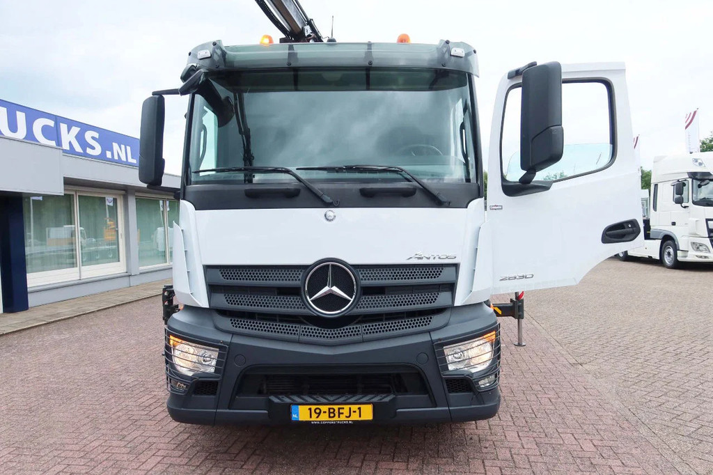 Mercedes-Benz Antos 2830 Kraanwagen open Laadbak Fassi F295 + FLY-JIB 21