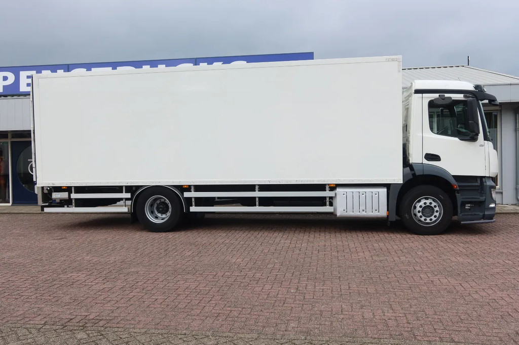 Mercedes-Benz Antos 1924LL Bakwagen + Laadklep 2500 kg Geïsoleerd 12