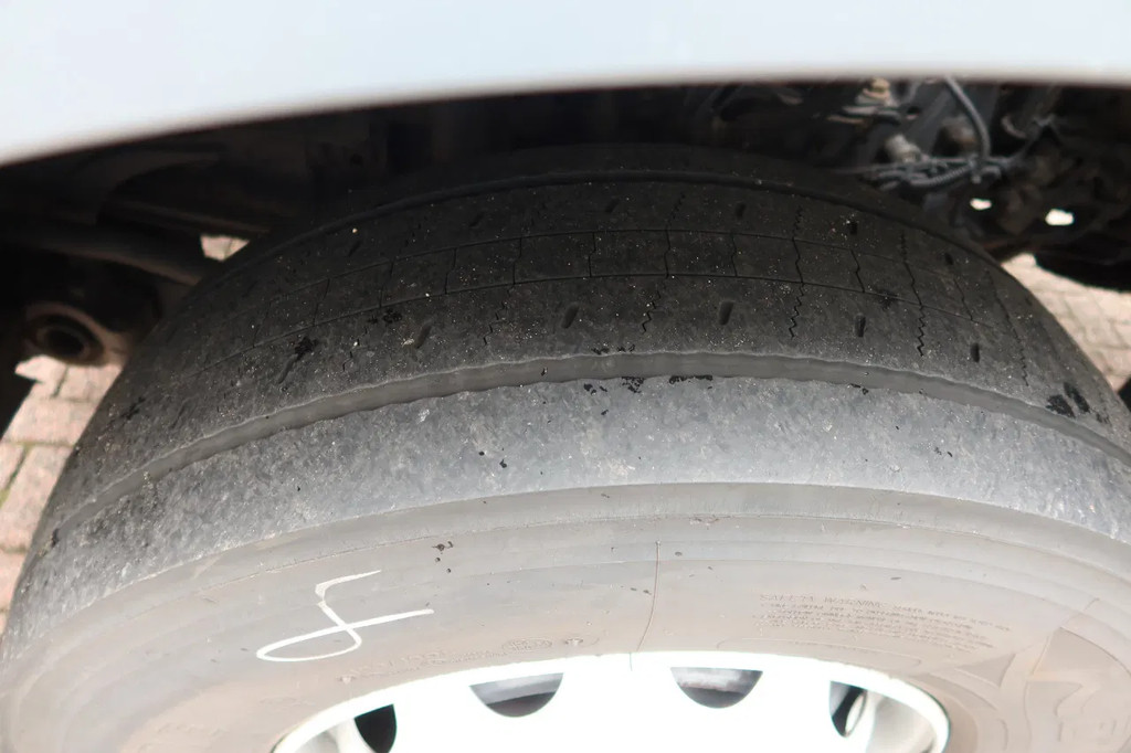 Mercedes-Benz Antos 1924LL Bakwagen + Laadklep 2500 kg Geïsoleerd 20