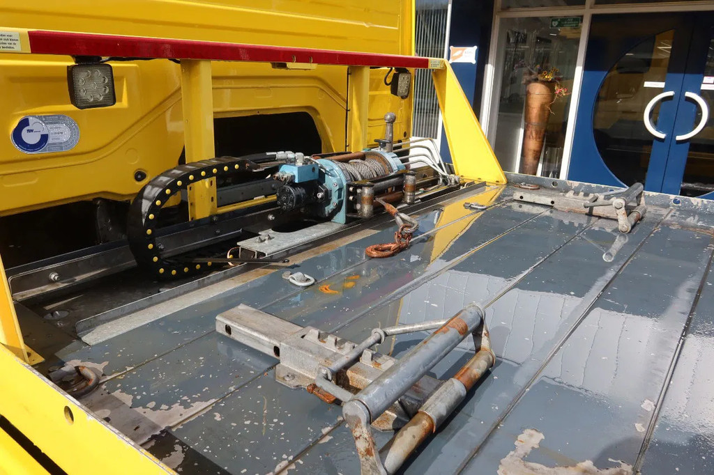 Mercedes-Benz Atego 1221 L Takel wagen 6 Persoons 14