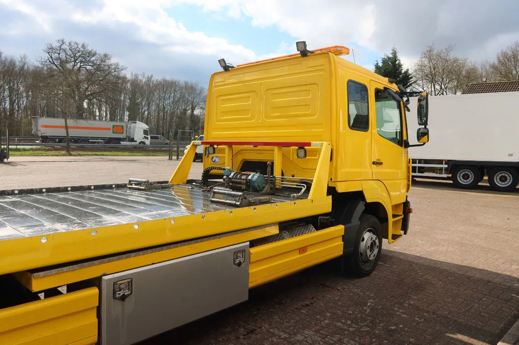 Mercedes-Benz Atego 1221 L Takel wagen 6 Persoons 17