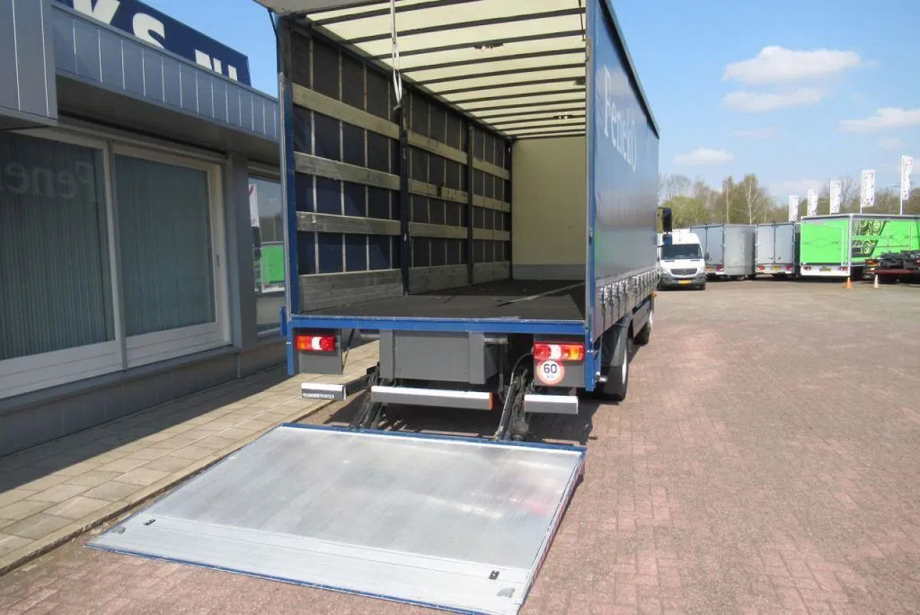 Mercedes-Benz Atego 1318L Euro 6 12