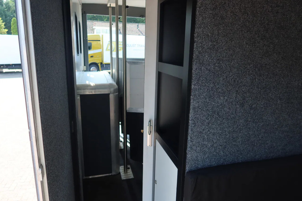 Mercedes-Benz Atego 816 L 3 Paarden/4 Ponies 16