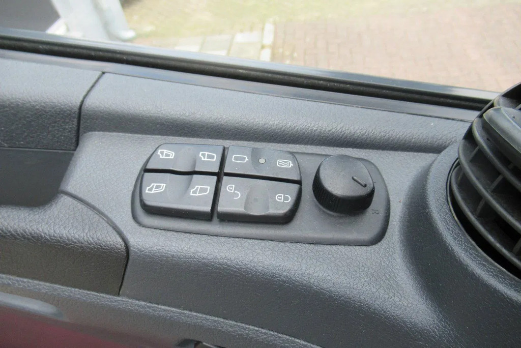 Mercedes-Benz Atego Bak + klep Euro 6 1527 L 12