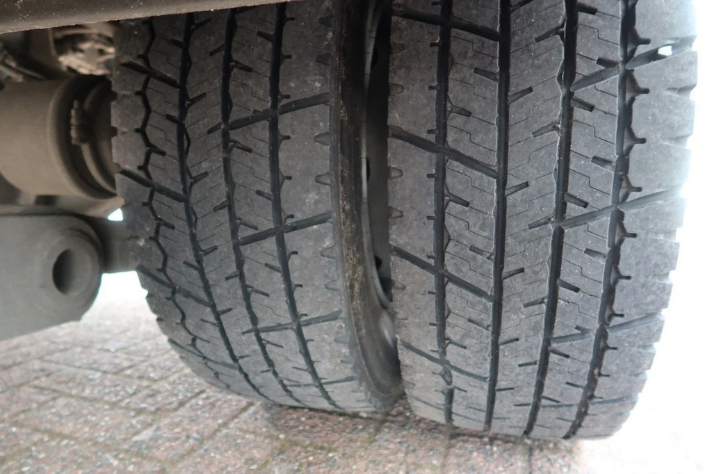 Mercedes-Benz Atego 1218 1218 L Bak+Klep Dhollandia 1500 kg 14