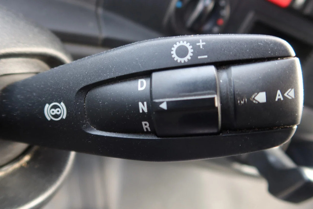 Mercedes-Benz Atego 1218 1218 L Bak+Klep Dhollandia 1500 kg 9