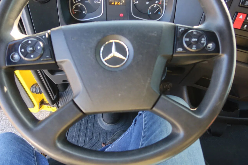 Mercedes-Benz Atego 1221 1221 L Takel wagen 6 Persoons 7