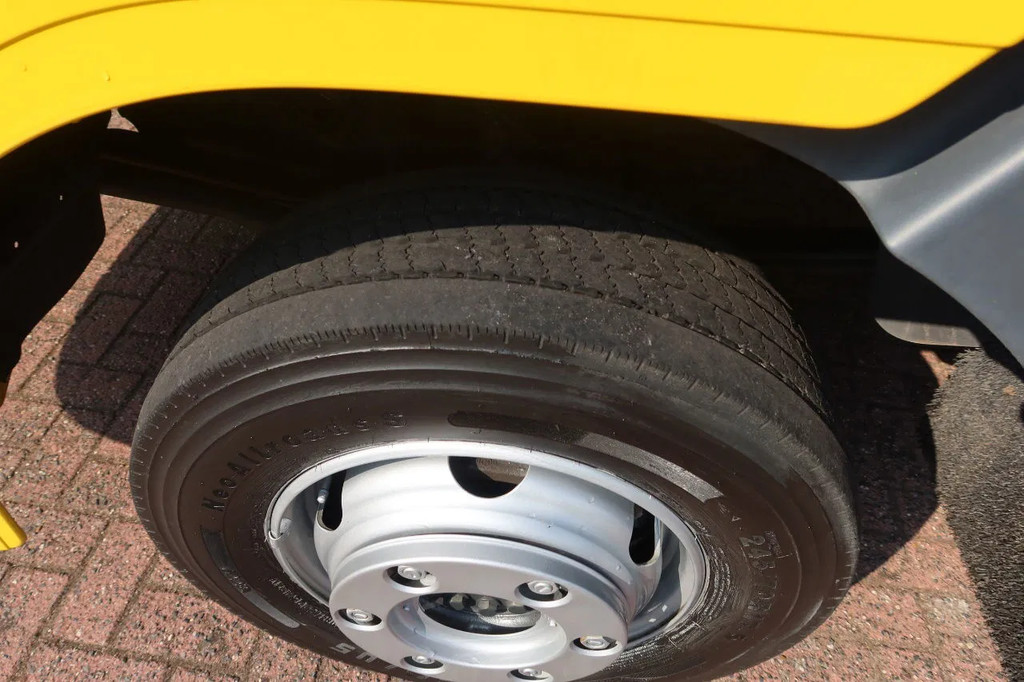 Mercedes-Benz Atego 1221 L Takelwagen 6 persoons 10