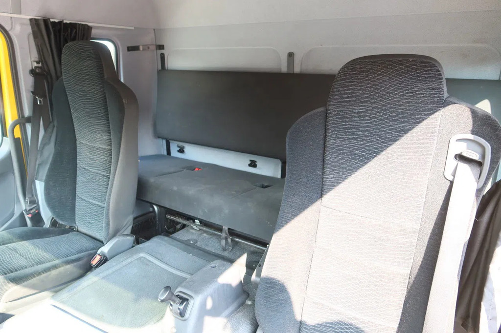 Mercedes-Benz Atego 1221 L Takelwagen 6 persoons 15