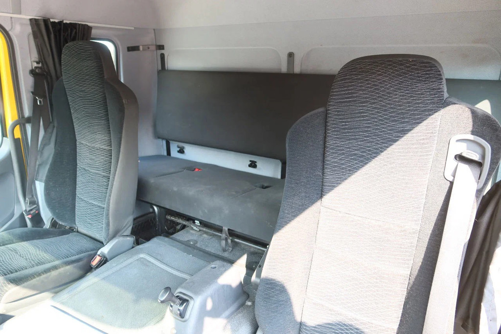 Mercedes-Benz Atego 1221 L Takelwagen 6 persoons 15