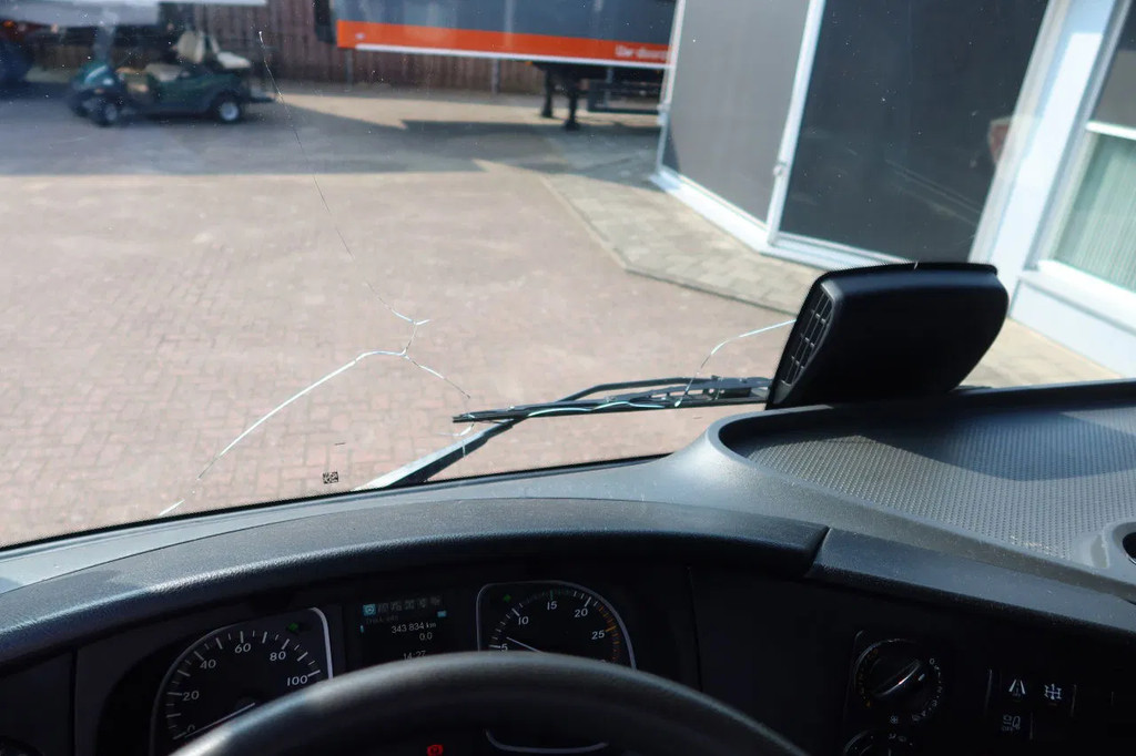 Mercedes-Benz Atego 1221 L Takelwagen 6 persoons 20