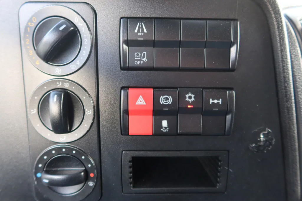 Mercedes-Benz Atego 1223 1223 L Bak + Klep Bar 3000 KG 19