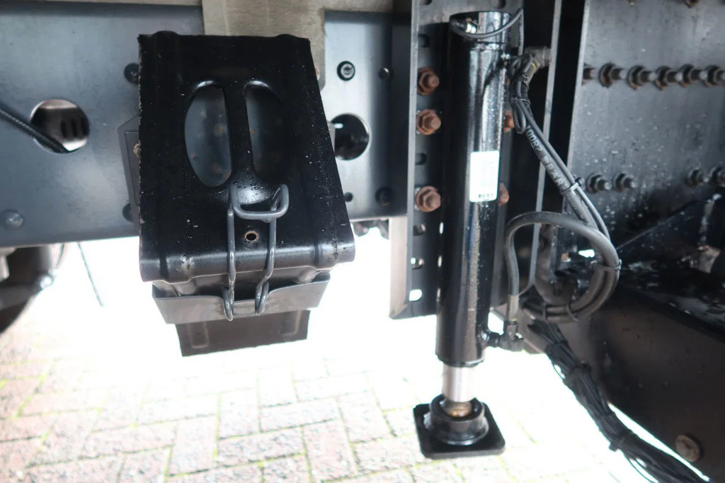 Mercedes-Benz Atego 1223 1223 L Bak + Klep Bar 3000 KG 19
