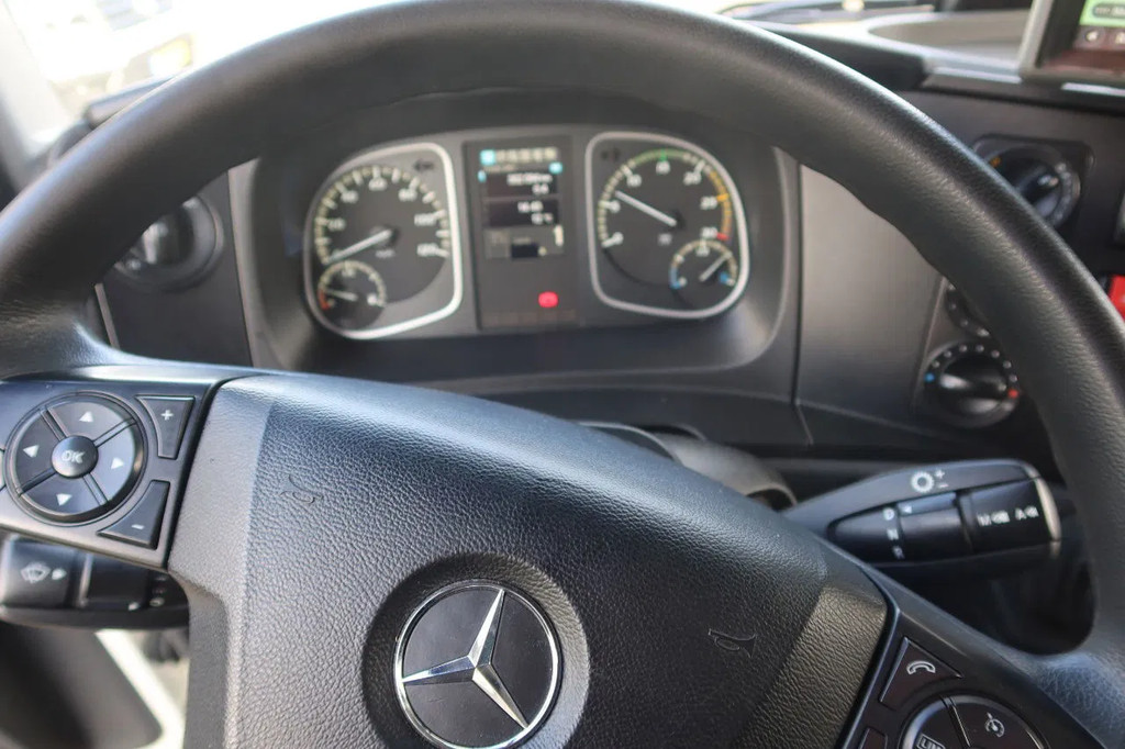 Mercedes-Benz Atego 1223 1223 L Bak + Klep Bar 3000 KG 20