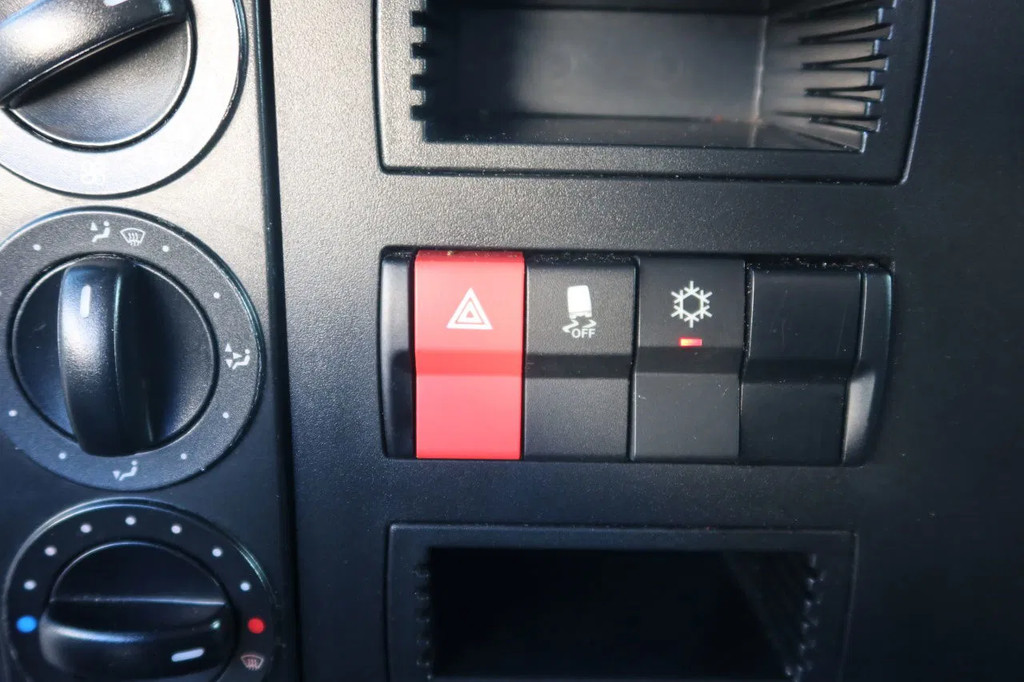 Mercedes-Benz Atego 1321L Bakwagen Laadklep 2000kg / 3 Stoelen!! 10