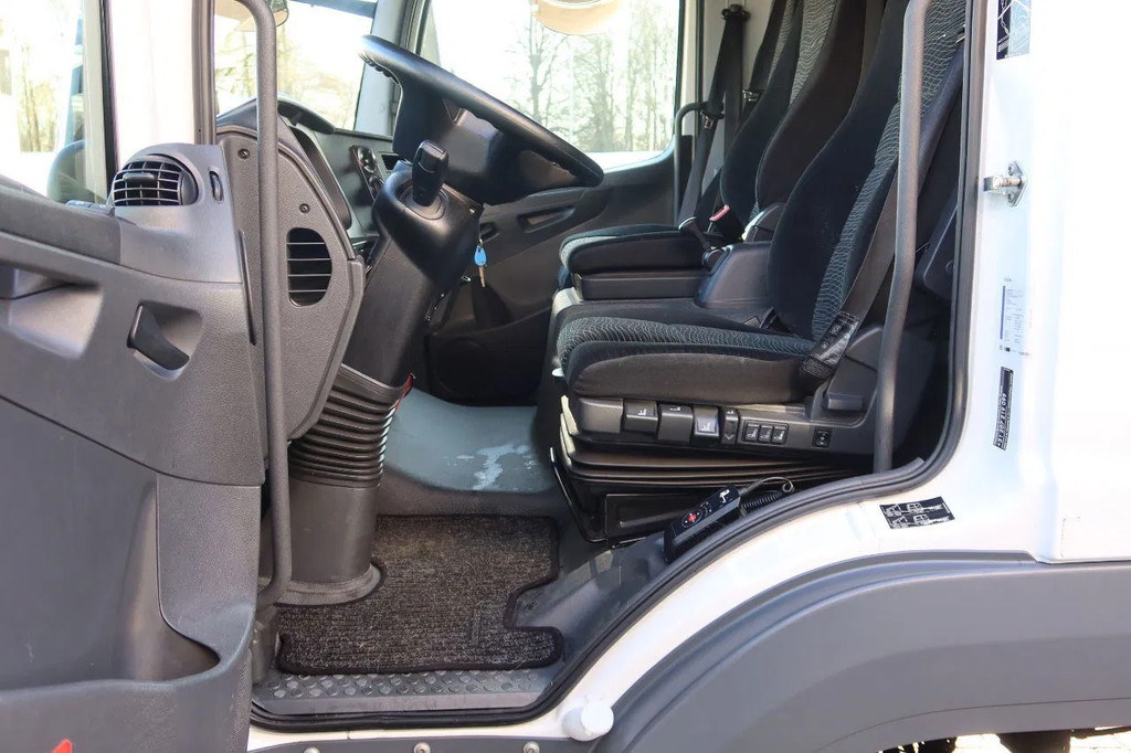 Mercedes-Benz Atego 1321L Bakwagen Laadklep 2000kg / 3 Stoelen!! 12