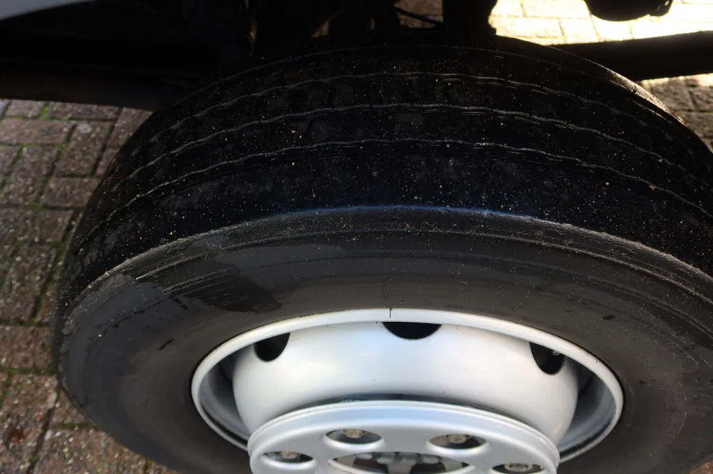 Mercedes-Benz Atego 1321L Bakwagen Laadklep 2000kg / 3 Stoelen!! 17