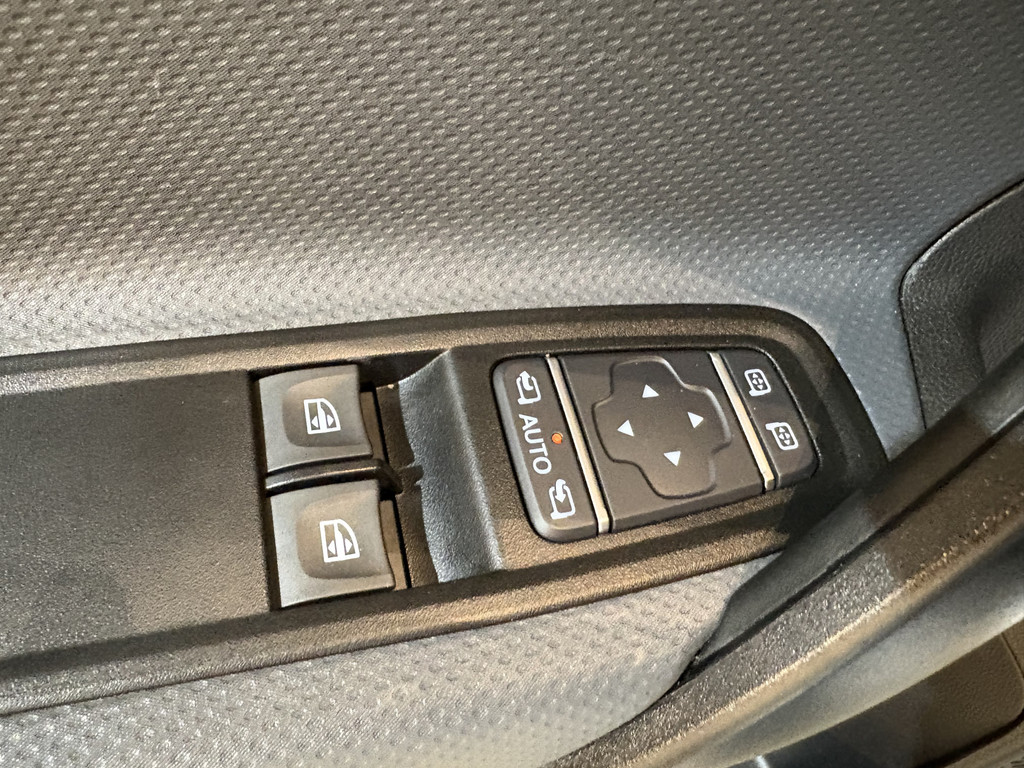 Mercedes-Benz Citan 112 CDI L2 Pro Automaat Servicebus / Sortimo Inrichting / Euro 6 / Airco / Cruise Control / Camera / CarPlay / Navigatie / 52.000 KM !! 18