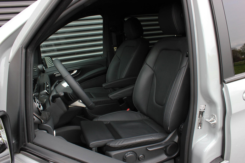 Mercedes-Benz EQV 300 AMG L2 90 kWh 2X ELEK.SCHUIFDEUREN / MULTIEBEAM / 360 CAMERA / 7-PERSOONS / BURMESTER / FULL / NEW MODEL 12