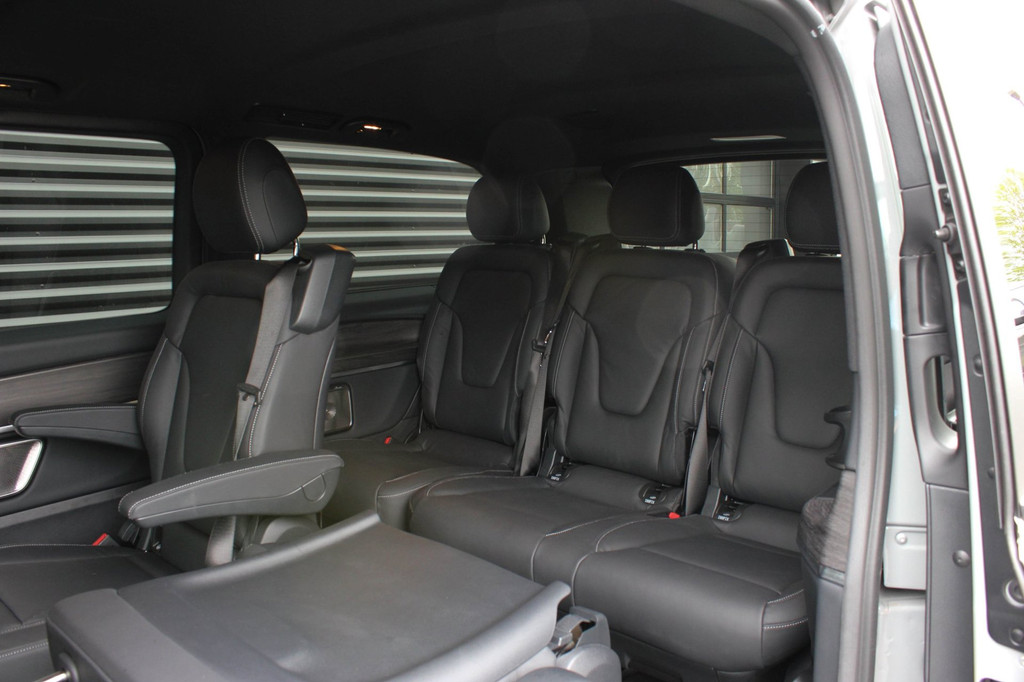 Mercedes-Benz EQV 300 AMG L2 90 kWh 2X ELEK.SCHUIFDEUREN / MULTIEBEAM / 360 CAMERA / 7-PERSOONS / BURMESTER / FULL / NEW MODEL 17