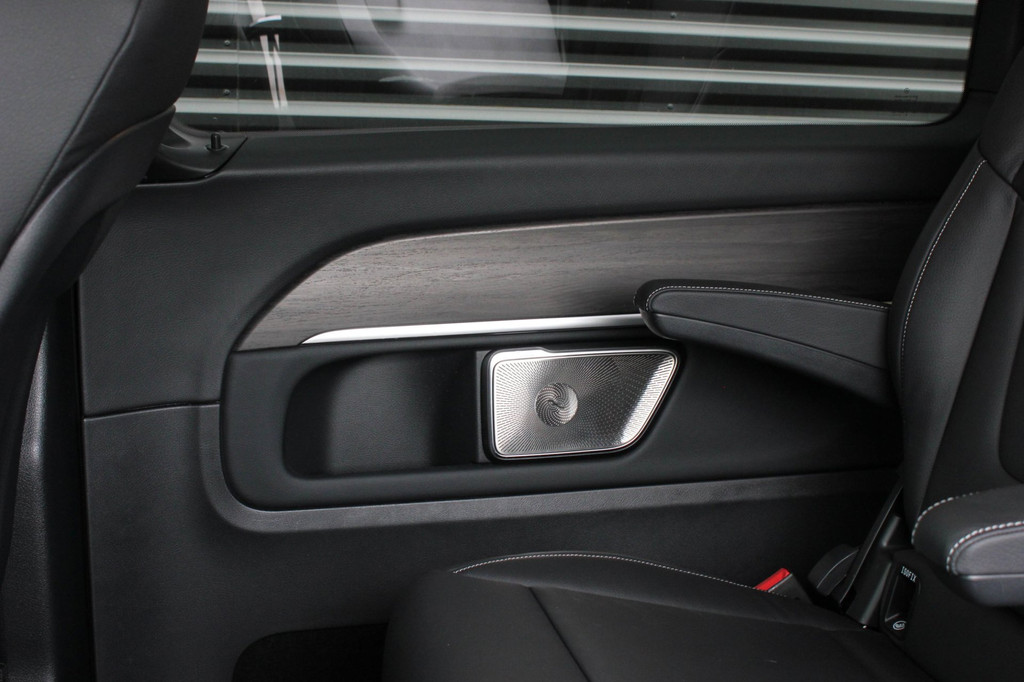 Mercedes-Benz EQV 300 AMG L2 90 kWh 2X ELEK.SCHUIFDEUREN / MULTIEBEAM / 360 CAMERA / 7-PERSOONS / BURMESTER / FULL / NEW MODEL 18