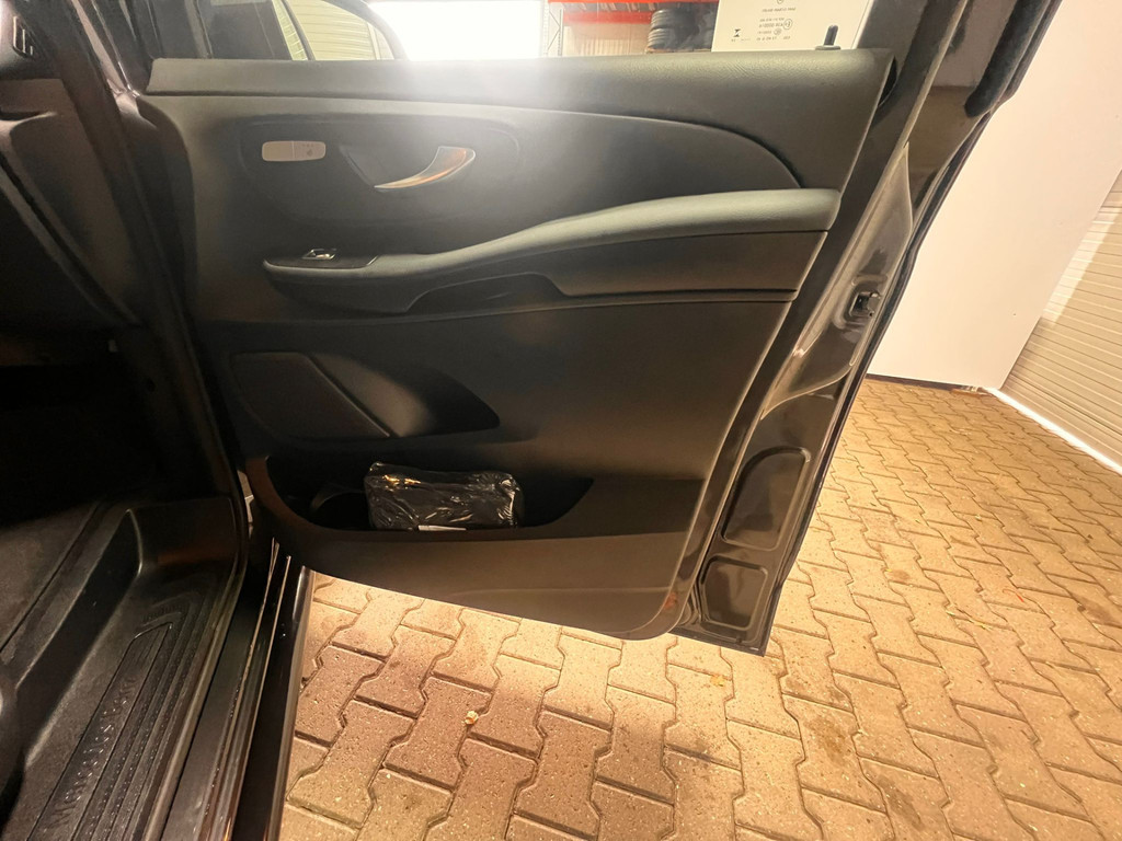 Mercedes-Benz EQV 300 L2 90kWh VVB416 19