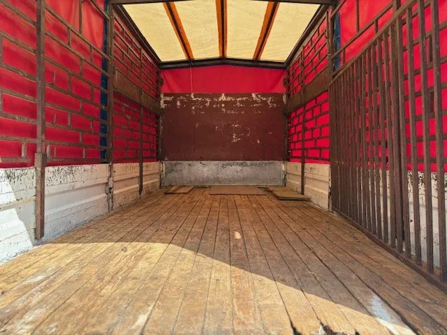 Mercedes-Benz LK 814 K 6-CILINDER FULL STEEL WITH TENT BOX / CATTLE BOX (MANUAL GEARBOX / FULL STEEL SUSPENSION) 12