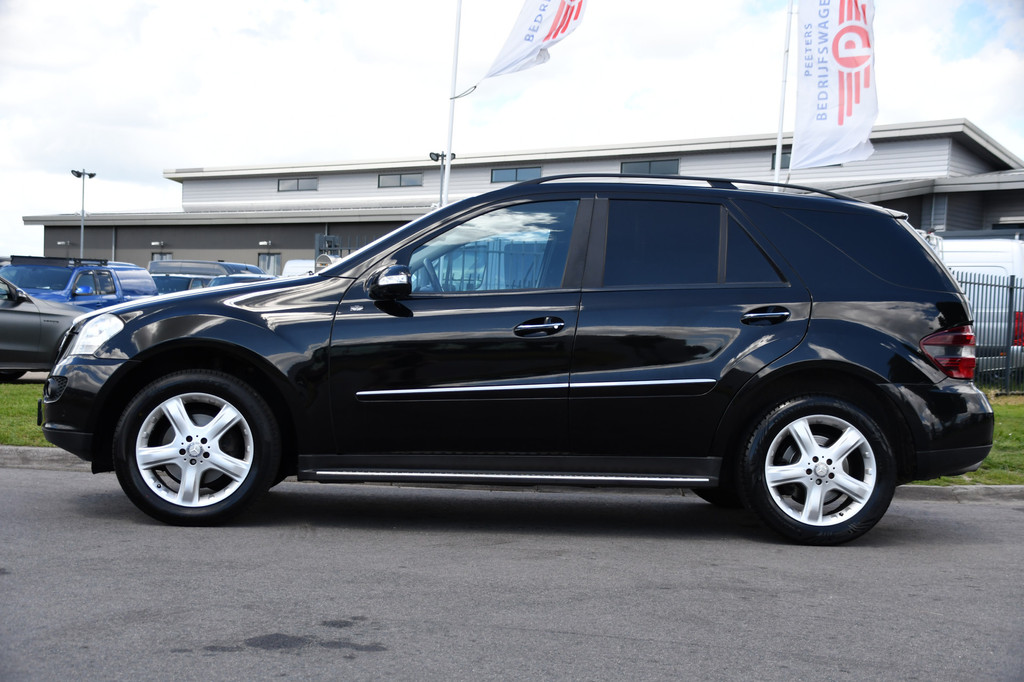 Mercedes-Benz M-klasse 320 CDI V6 Black Edition Cruise, Stoelverwarming, Luchtvering, PANO, 225pk, Automaat, Leder, Xenon, Uniek! 9