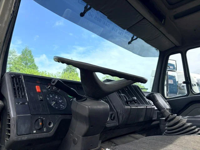 Mercedes-Benz SK 3234 B 8x4 FULL STEEL CHASSIS (V6 ENGINE / ZF16 MANUAL GEARBOX / REDUCTION AXLES / FULL STEEL SUSPENSION / P.T.O.) 9