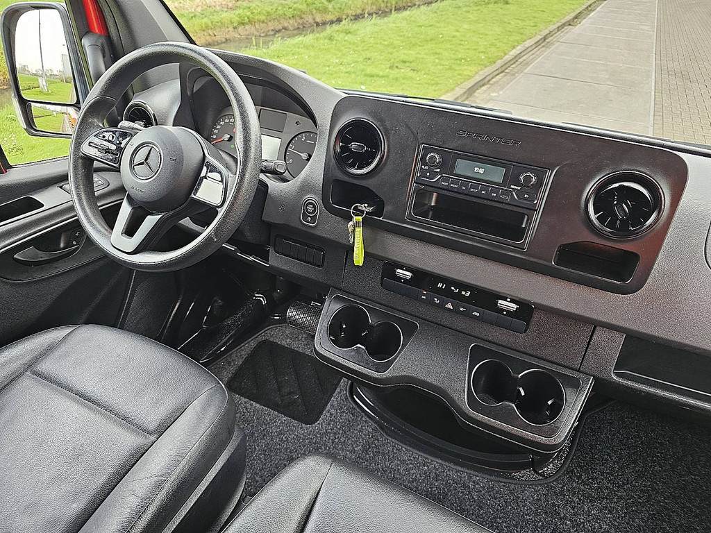 Mercedes-Benz SPRINTER 214 8