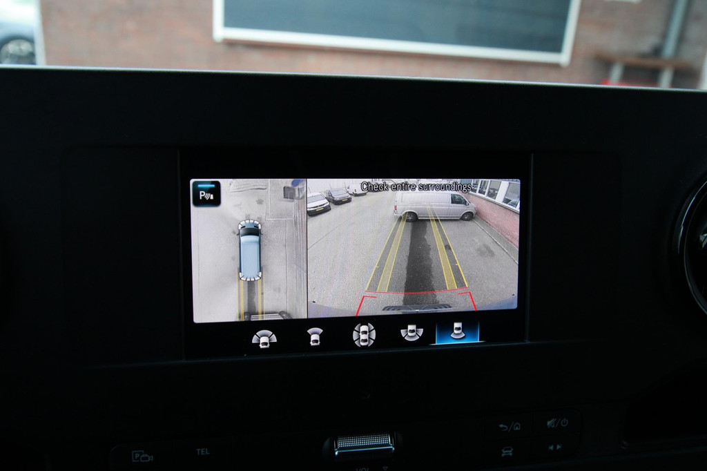 Mercedes-Benz SPRINTER 315 1.9 CDI L2H2 FWD / Camera / Doorloop deur / Multistuur 11