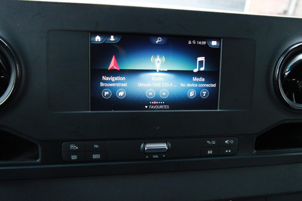 Mercedes-Benz SPRINTER 315 1.9 CDI L2H2 FWD / Camera / Doorloop deur / Multistuur 18