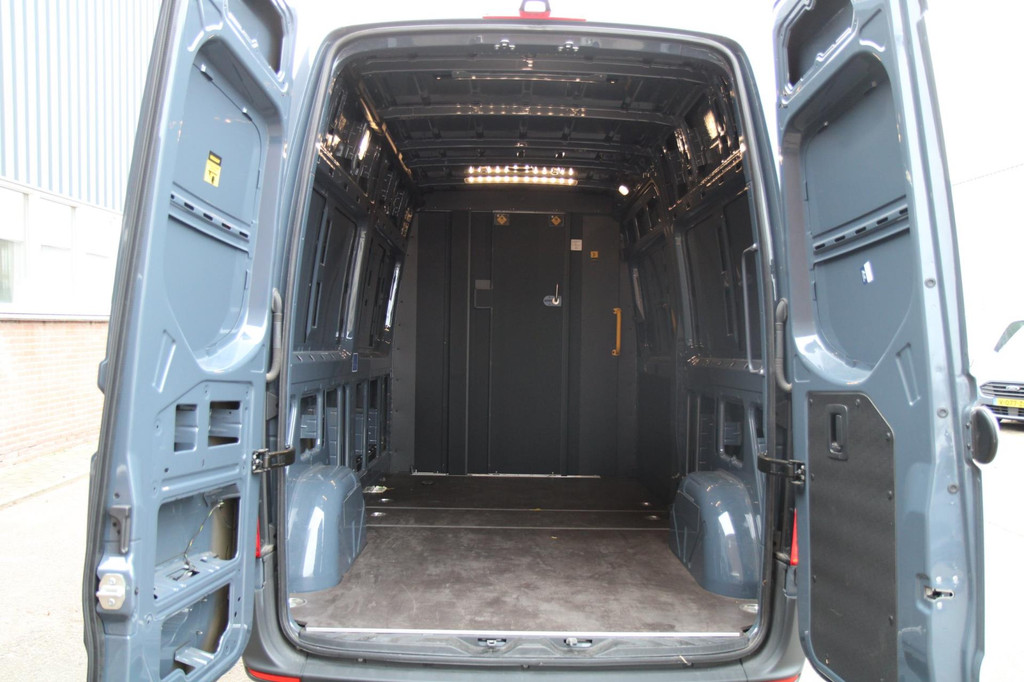 Mercedes-Benz SPRINTER 315 1.9 CDI L2H2 FWD / Camera / Doorloop deur / Multistuur 7